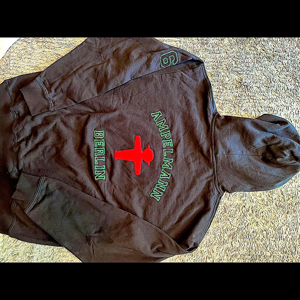 NWT Ampelmann Berlin Men’s sweatshirt size XXL